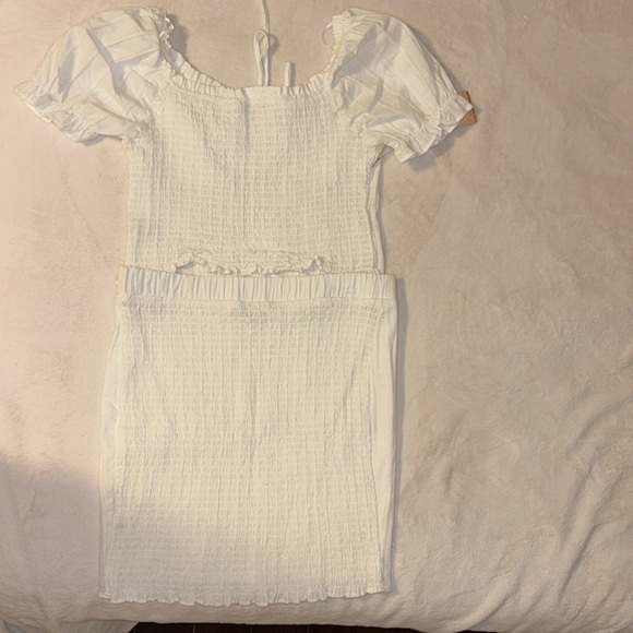 Blush White Two Piece Set - Picture 2 of 4